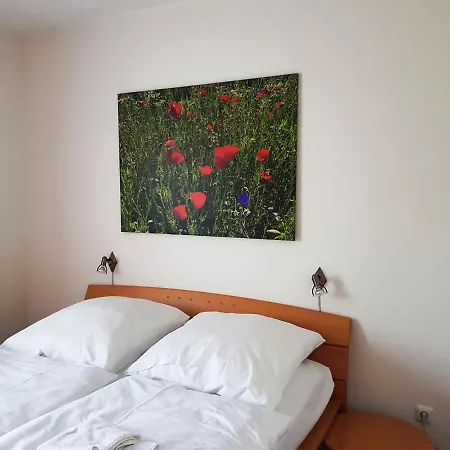 Holiday park Moenchgut 1 Mit Wintergarten Und Terrasse