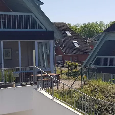 Holiday park Moenchgut 1 Mit Wintergarten Und Terrasse