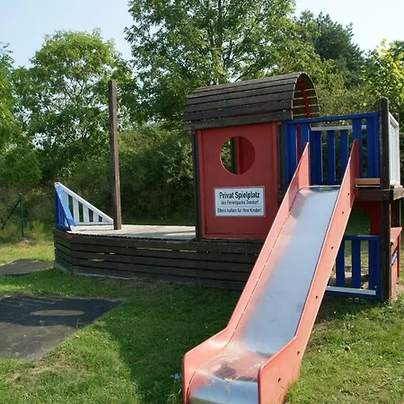 Holiday park Moenchgut 1 Mit Wintergarten Und Terrasse Sellin (Rugen)